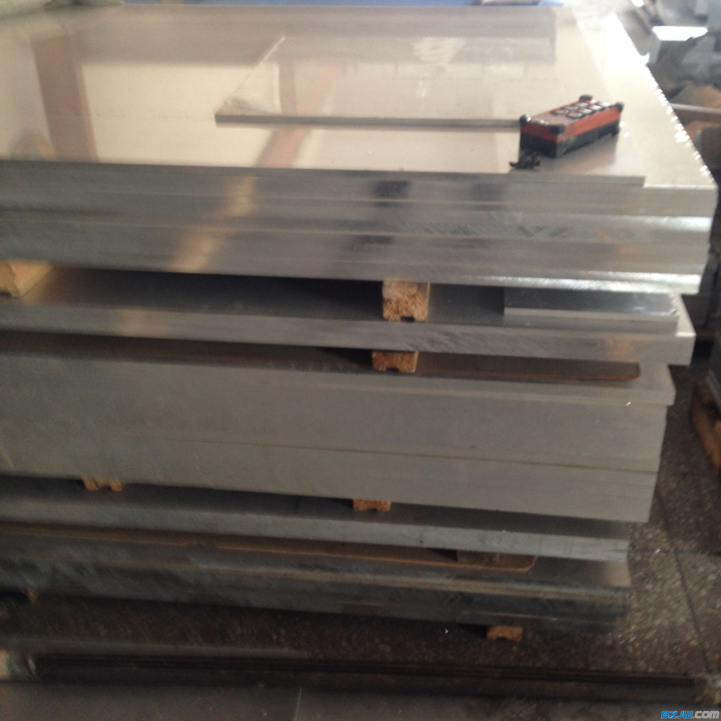 九游app：2024鋁板簡介與特點(diǎn) 2024-t4國產(chǎn)鋁板 高強(qiáng)度高溫不變形