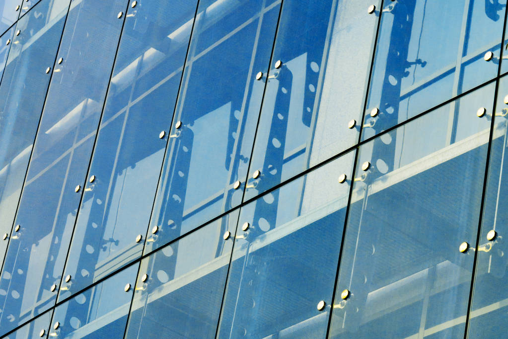 九游官網入口：廣州市試運行玻璃幕墻監管系統(圖1)