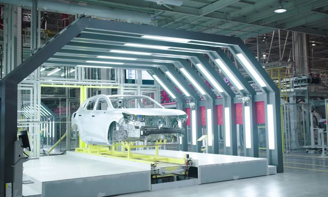 九游體育：狂上“價值”！深藍S05遠遠超越15萬的配置太香了(圖7)