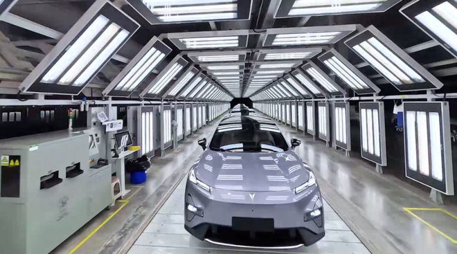 九游體育：狂上“價值”！深藍S05遠遠超越15萬的配置太香了(圖8)