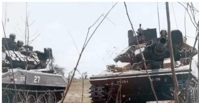 主炮口徑152毫米冷戰中的輕坦克之王——M551輕型坦克(圖5)