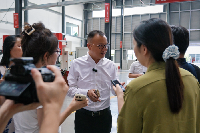 2024全國經濟媒體巴中行丨巨星銘創：讓建筑升值 走好發展新“鋁”途(圖2)