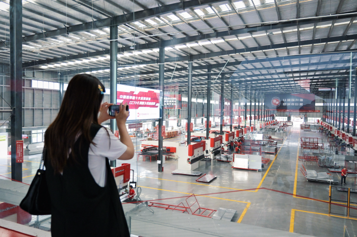 2024全國經濟媒體巴中行丨巨星銘創：讓建筑升值 走好發展新“鋁”途(圖5)