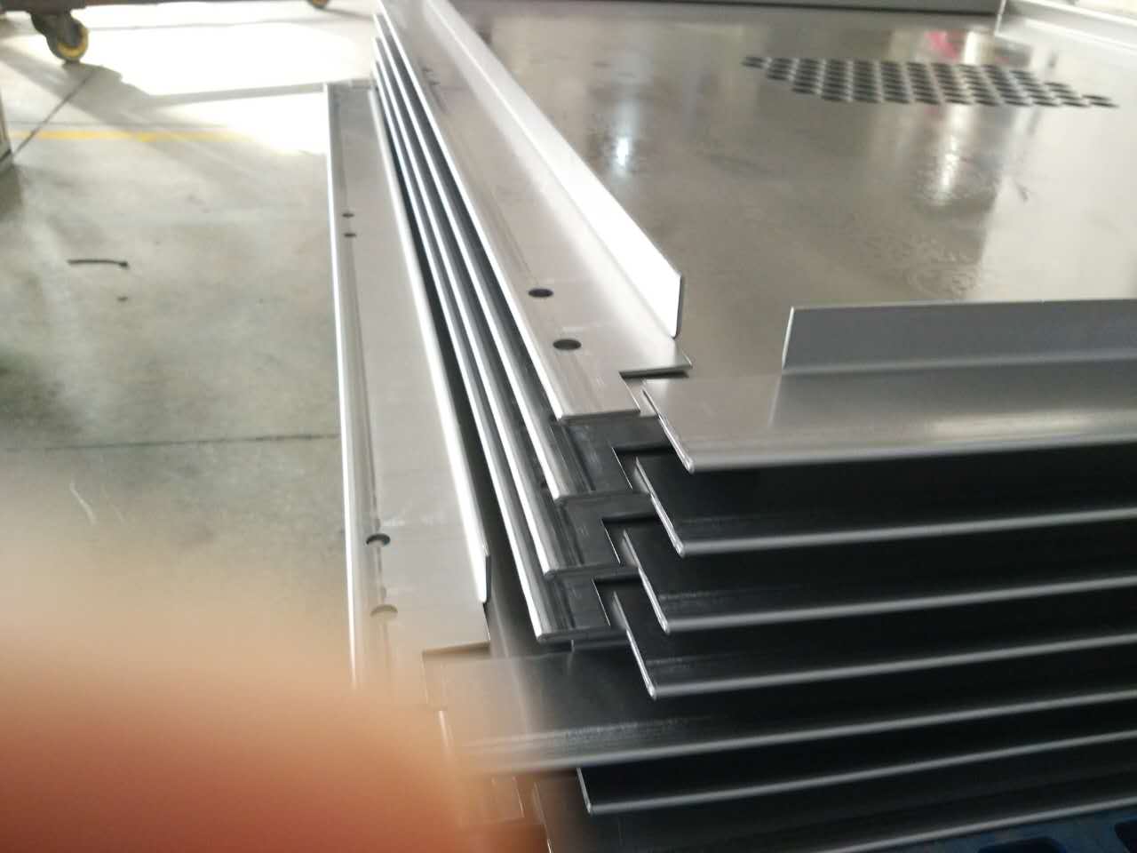 九游app：霸州市華方軋輥設備有限公司取得一種直線型材多工位加工系統的控制方法和存儲介質專利