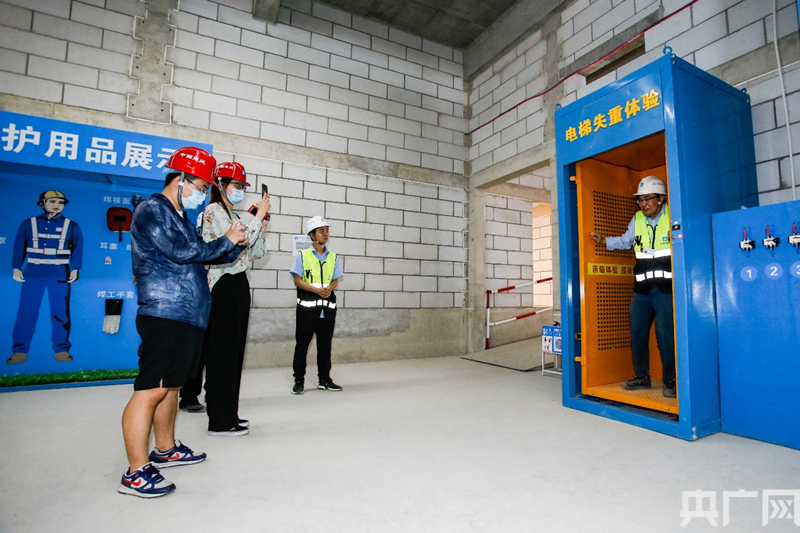 工地視網膜、二維碼巡檢、VR安全體驗…… 一起探秘滬上智慧工地“高、精、尖”(圖6)