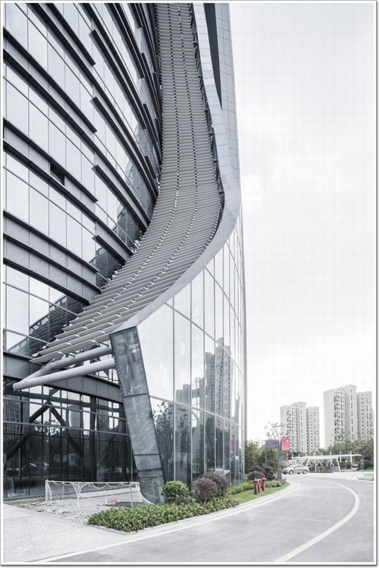 九游體育：港澳“穩(wěn)”海外“增”中國建筑興業(yè)