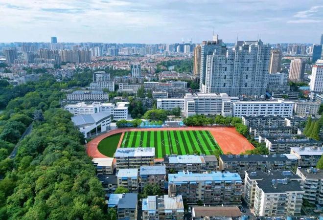 合肥首個原拆原建小區探索之路市區多所高中維修改造完工…