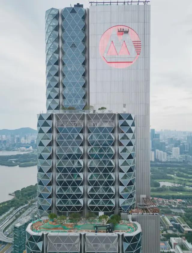 中國銀行類建筑第一高！招行全球總部幕墻封頂(圖2)