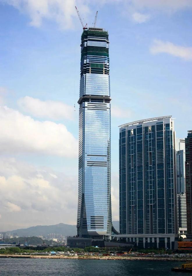 484米！香港第一高樓！環(huán)球貿易廣場中國排名第九(圖2)