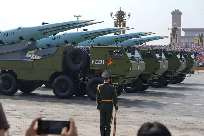 九游app：金燦榮：閱兵式上讓我大受震撼的五件大殺器(圖11)