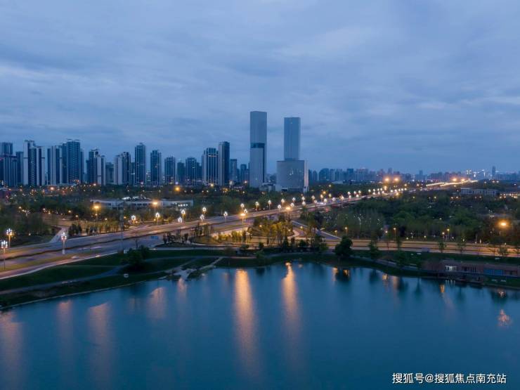 九游體育：成都蔚藍卡地亞花園城售樓部電話咨詢了解金九銀十限時鉅惠掌握最新工程進度與戶型信息即刻查詢優選房源。(圖3)