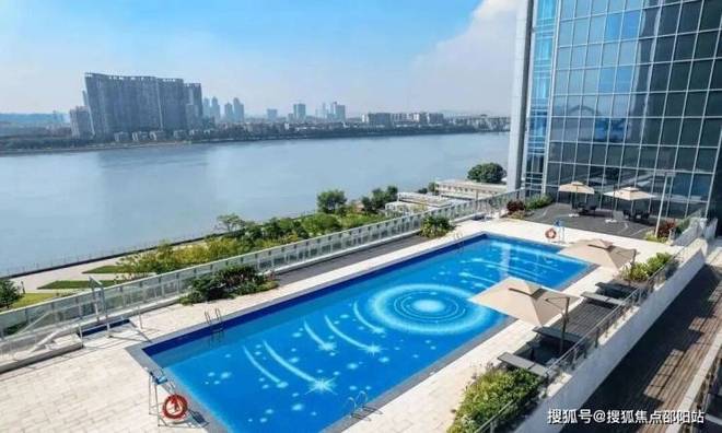 九游體育：? 熱搜爆款豪宅：?廣州之窗售樓處亮相演繹奢居新境！(圖10)