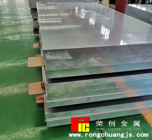 九游體育：一加Ace 6T發(fā)布：超大8300mAh電池與165Hz電競屏