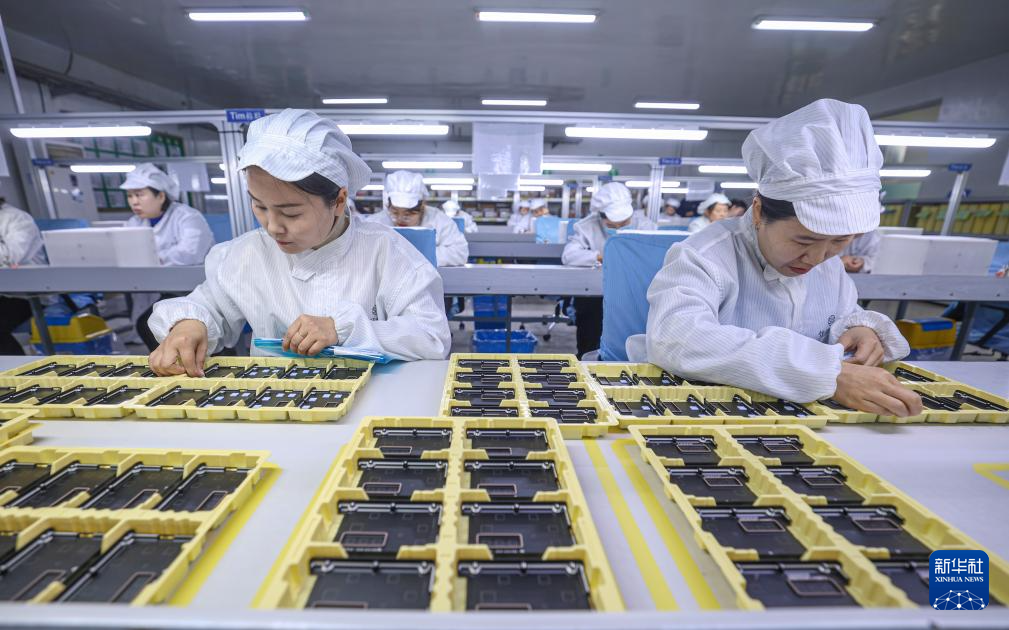 奮力沖刺“全年紅”(圖12)