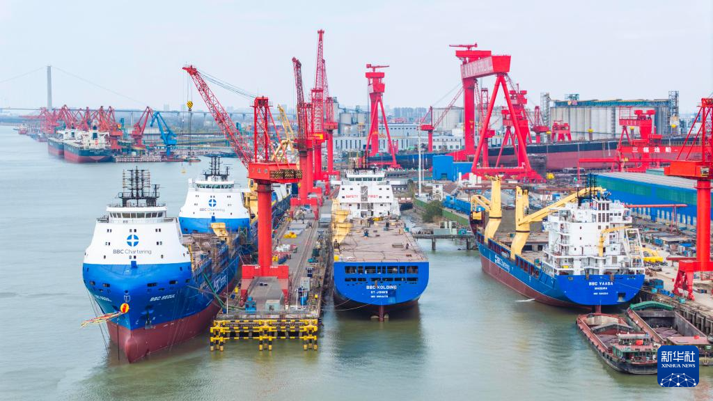 奮力沖刺“全年紅”(圖14)