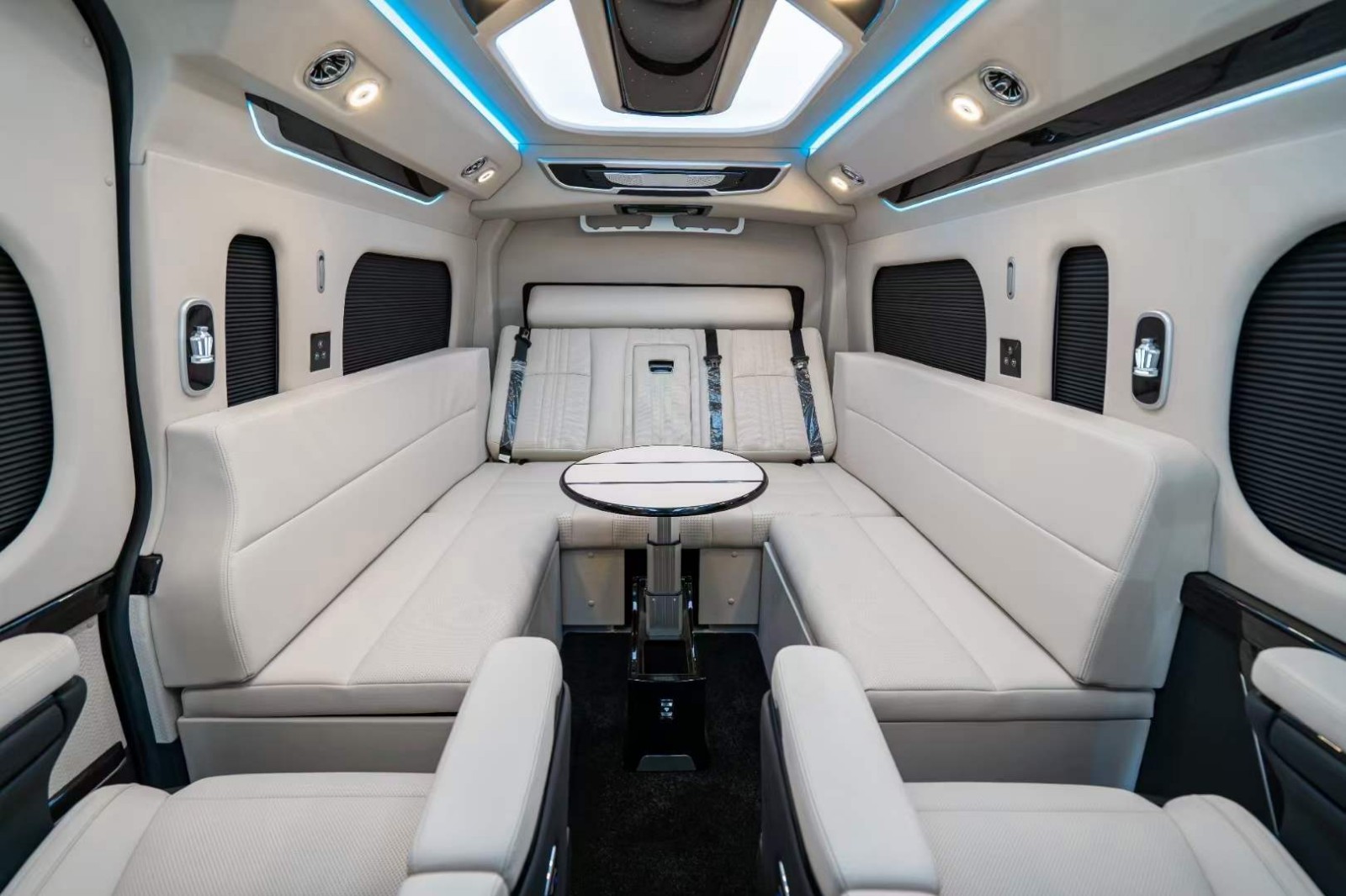 2024款豐田海獅35 V6高端商旅車新解讀(圖4)