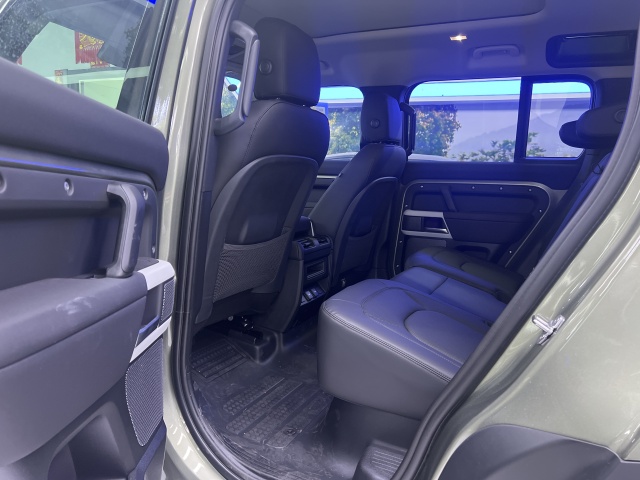 25款路虎衛士20T 30T柴油現車60來萬起售配置顏色可選(圖4)