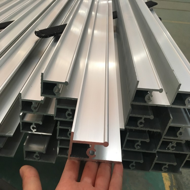 2026模板廠家最新推薦木模板建筑清水覆膜板建筑工程廠家選擇指南！(圖1)